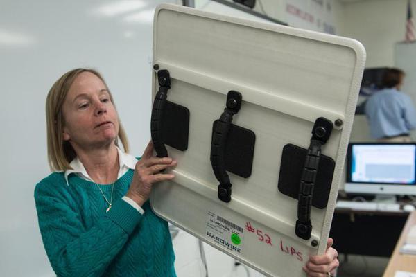 我买了一双巴黎世家什么梗