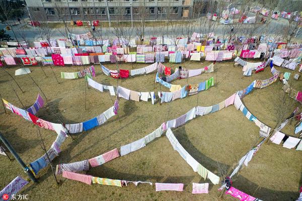 re圈小鬼是什么梗